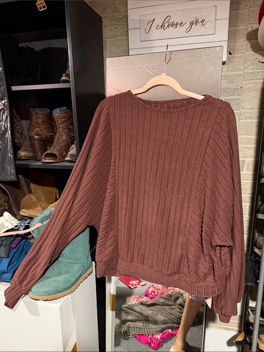 Relaxed Ribbed Scoop-Neck Sweater in Chocolate Brown